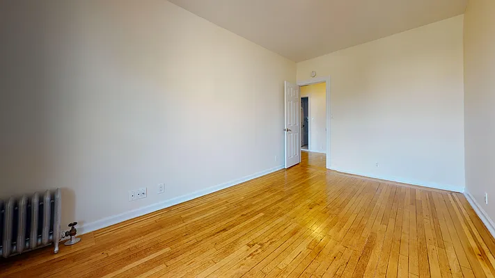 Rented by Bond New York | media 13