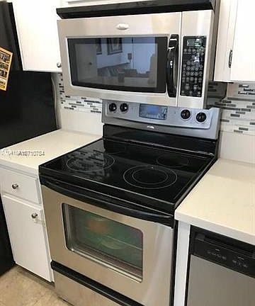 3rd image of 1440 Brickell Bay Dr