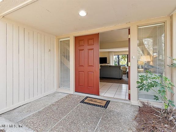 3rd image of 2004 BEACH WOOD Road