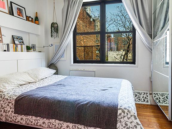 5th image of 229 E 29th St APT 6F