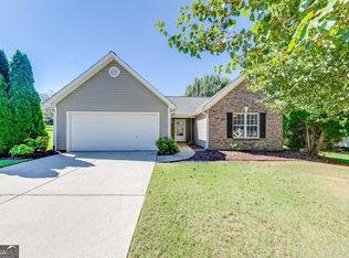 5847 Meadowfield Trce, Flowery Branch, GA 30542