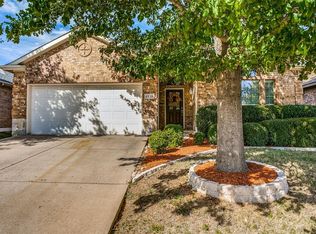 2713 Twinflower Dr, Fort Worth, TX 76244