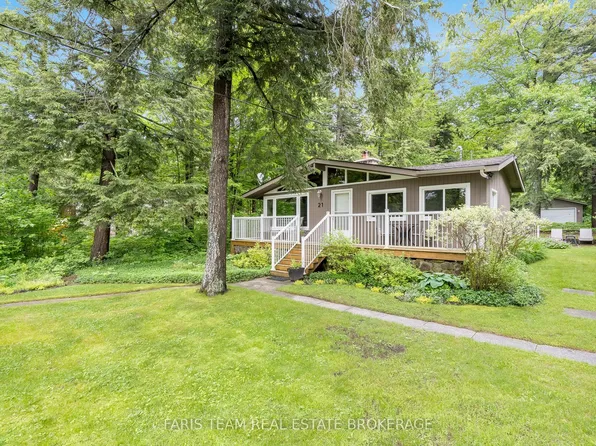 21 E Beach Rd, Tiny, ON L9M 0B6