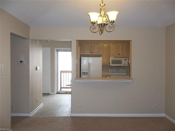 2nd image of 623 Ironwood Dr
