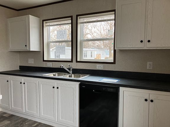 4th image of 183 Aspen Dr #183