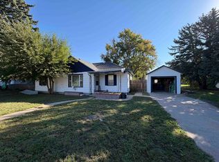 203 W Cedar St, Big Springs, NE 69122