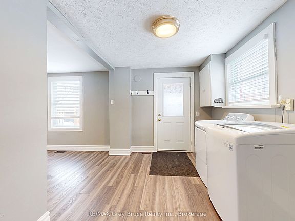 5th image of 690 8th St E