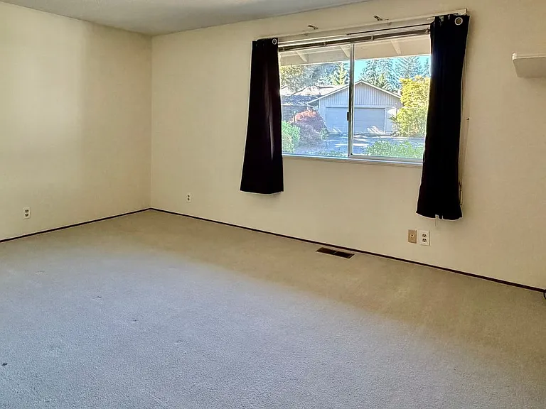16508 NE 19th Pl — Photo 11