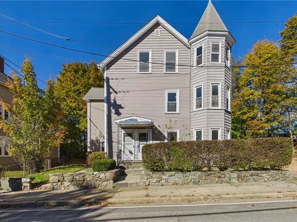 112 Bellingham St, Woonsocket, RI 02895
