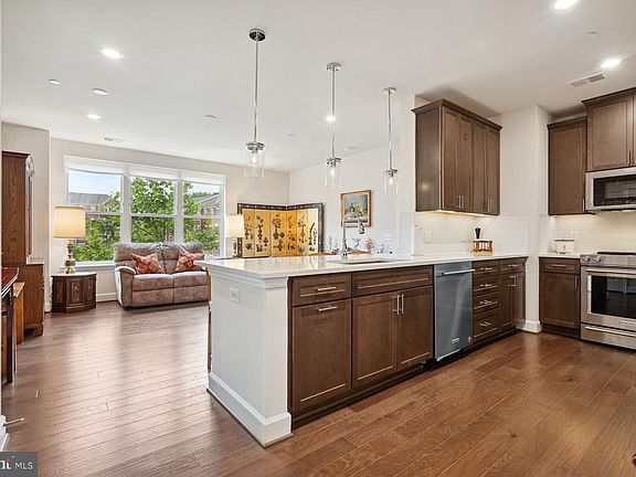 5th image of 9500 Sprague Ave #101