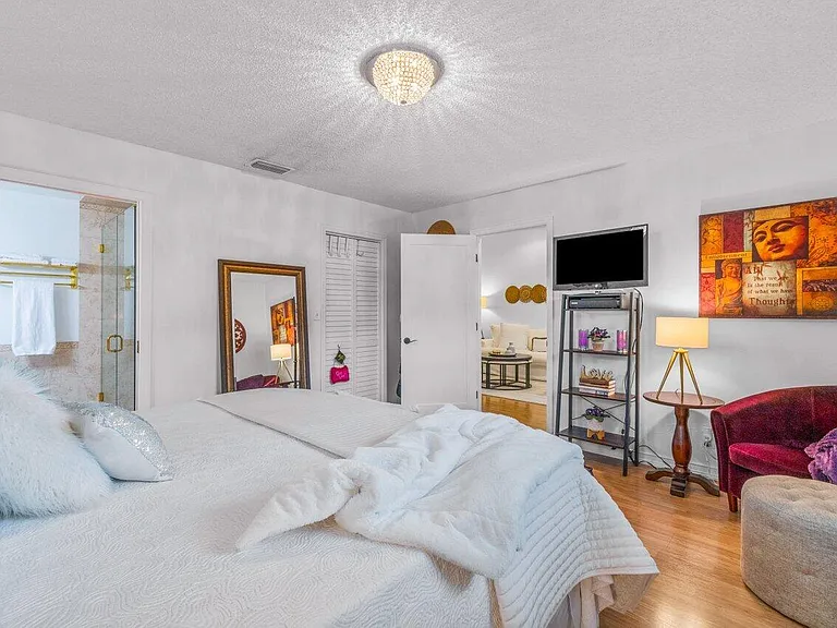 18855 Candlewick Dr — Photo 19