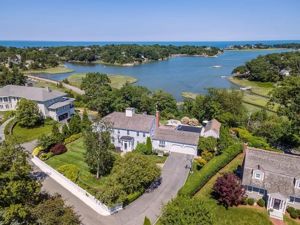 104 Jerusalem Rd, Cohasset, MA 02025