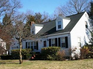 11 Ridge Rd, Norwood, MA 02062
