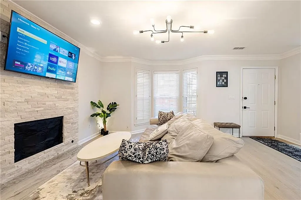 2 bed, 2.5 bath, 1464 sqft, $2,700 — Photo 3