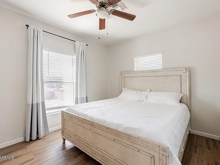1514 E Fillmore St — Photo 20