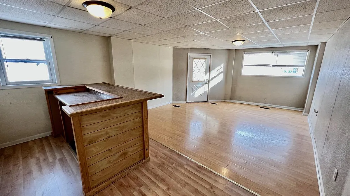 Building Photo - 3203 W 32nd St #1