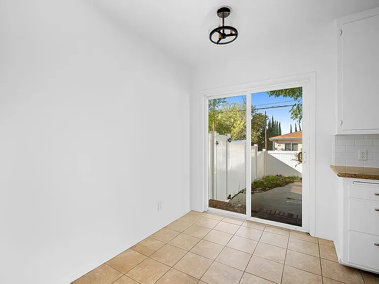 10230 Silverton Ave — Photo 11