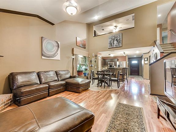 5th image of 104 Horseshoe Dr