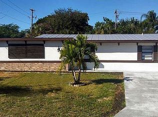 6090 Pompano St, Fort Myers, FL 33919