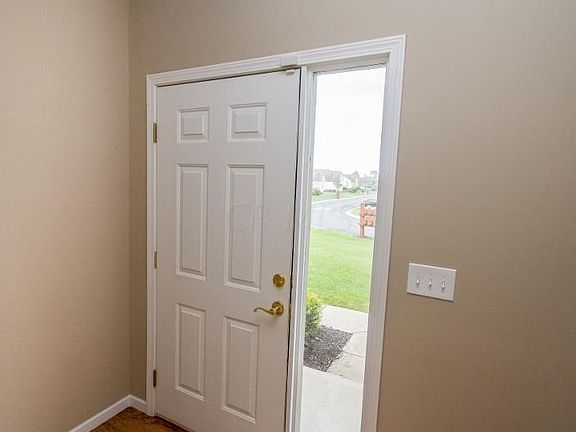 5th image of 119 Pebble Creek Dr SW