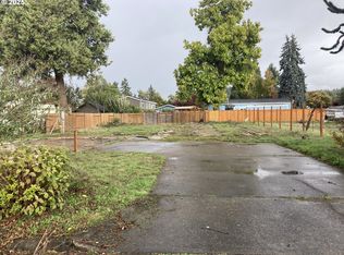 65 Kremont Ave, Springfield, OR 97477