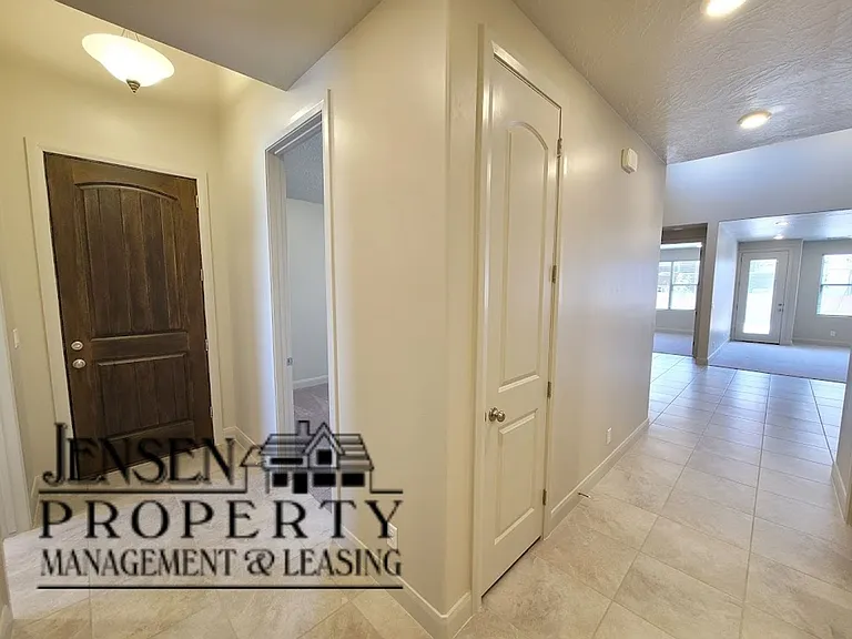 794 N Via Modelo Cir — Photo 7