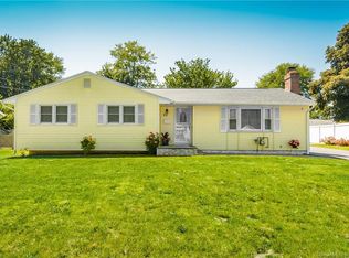 67 Regency Dr, West Hartford, CT 06110