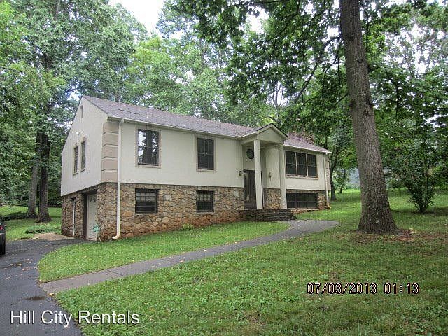 1st image of 102 Clair Ct