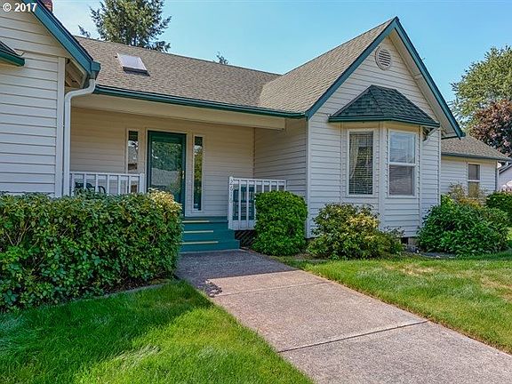 5th image of 2616 NE 152nd Ave
