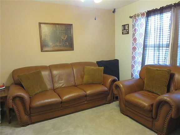 3rd image of 1404 Scottsdale Dr