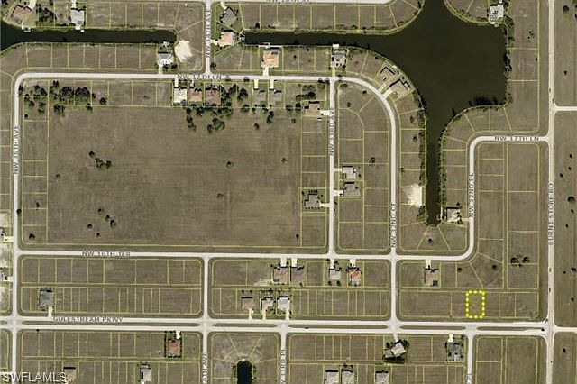 2nd image of 3215 Gulfstream Pkwy