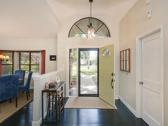 4th image of 516 Bay Cir