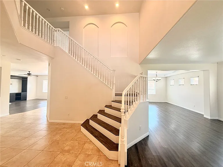 31989 Harden St — Photo 3