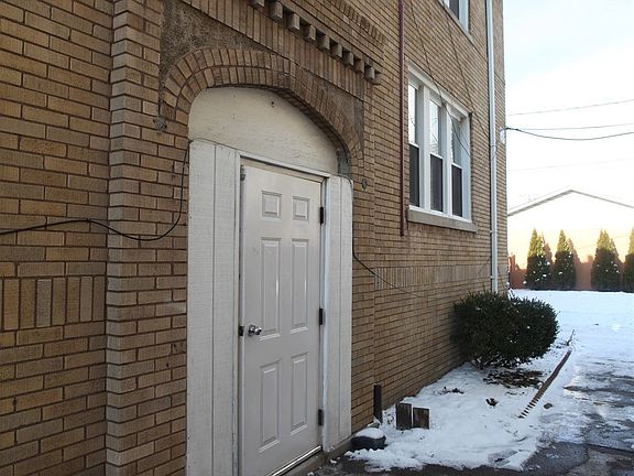 Exterior door to building