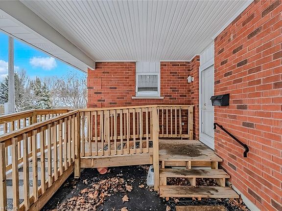 3rd image of 229 Lynden Rd #14