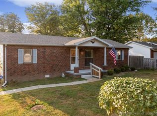136 N Michael Dr, Scottsburg, IN 47170