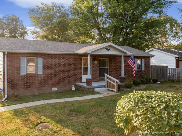 136 N Michael Drive, Scottsburg, IN 47170