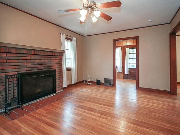 3rd image of 22439 Macbeth Ave