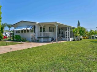 7075 SE Bluebird Cir, Hobe Sound, FL 33455