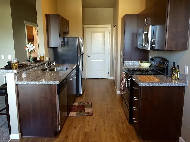 Plumtree Apartments — Photo 14
