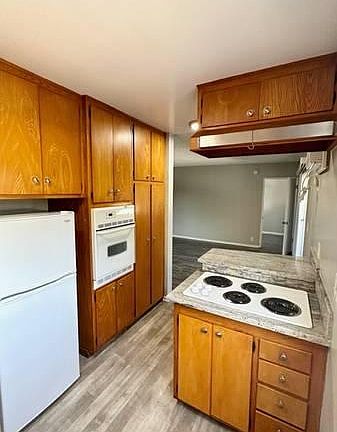 4th image of 606 N Avenue 66 #10