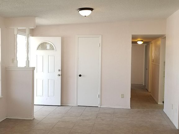 3rd image of 10541 Kendall St