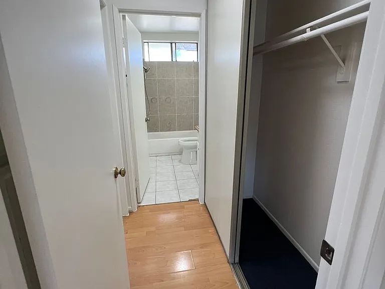1001 Orange Grove Ave — Photo 8