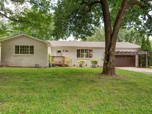 1542 S Plaza Avenue, Springfield, MO 65804