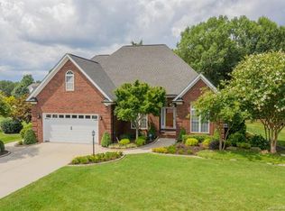 4711 Sherborne Dr, Harrisburg, NC 28075