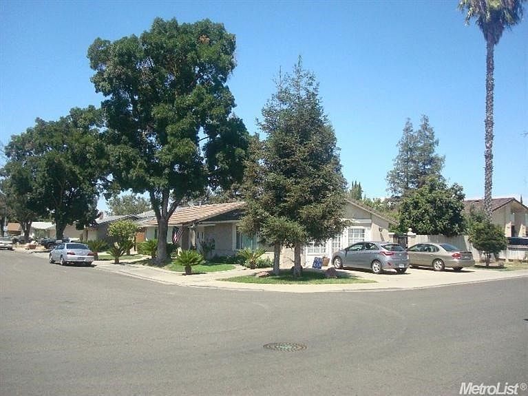 angle view of property.