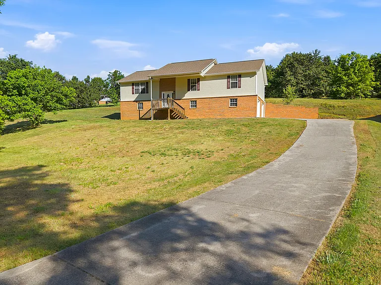 1690 River Bend Rd — Photo 5