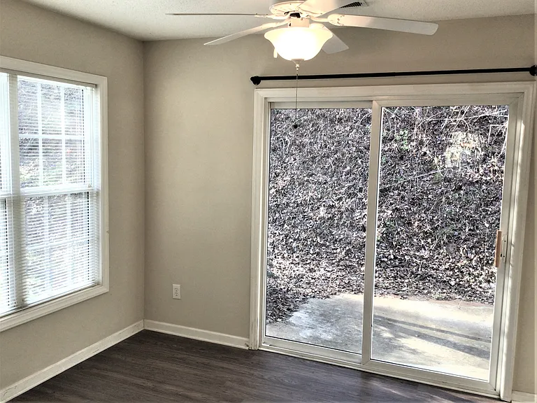 5470 Regent Village Dr — Photo 6