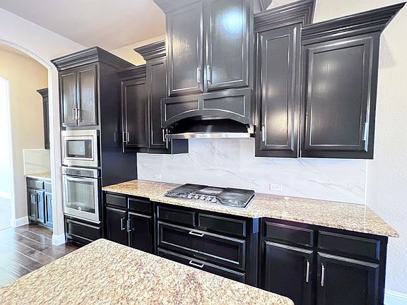 3rd image of 1909 Ryedale Dr