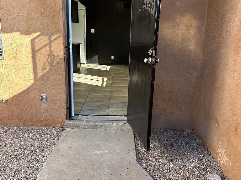 Updated 1 and 2 Bedroom Apartments — Photo 1